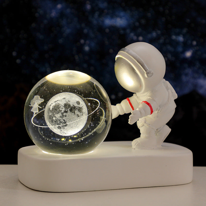 Galaxy Astronaut Crystal Ball Night Light – USB Powered Warm Lamp for Bedroom & Gifts